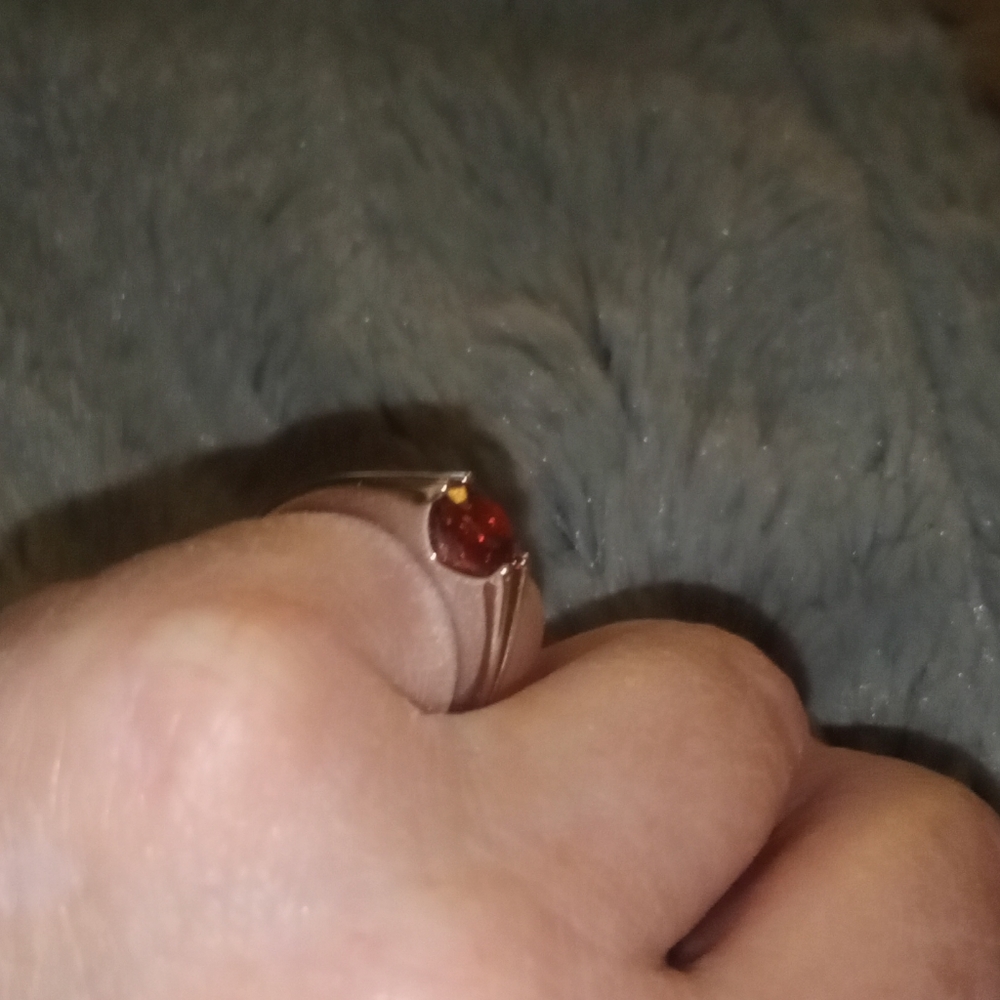 Red Ring - Picture 2 of 3
